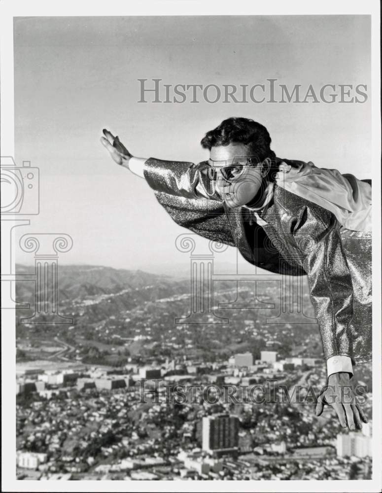 Press Photo Actor Stephen Strimpell in &quot;Mr. Terrific&quot; - lrp95186- Historic Images