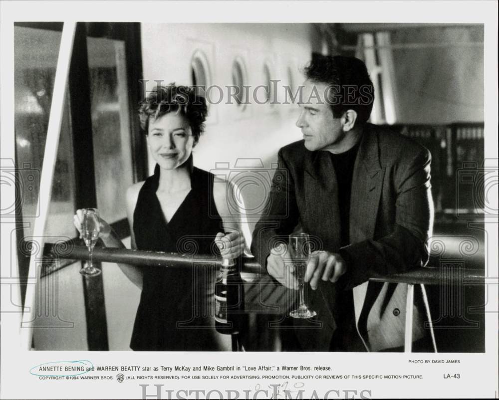 1994 Press Photo Actors Annette Bening and Warren Beatty in &quot;Love Affair&quot;- Historic Images