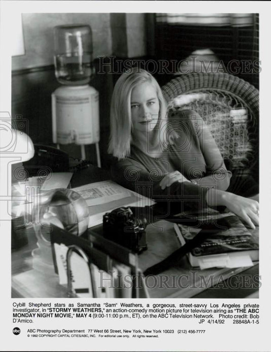 1992 Press Photo Actress Cybill Shepherd in "Stormy Weathers" Movie - lrp96817- Historic Images