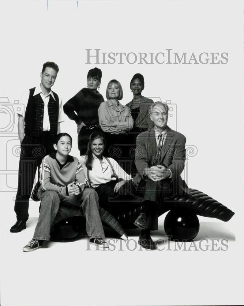 Press Photo &quot;3rd Rock from the Sun&quot; TV Show Cast Members - lrp97427- Historic Images