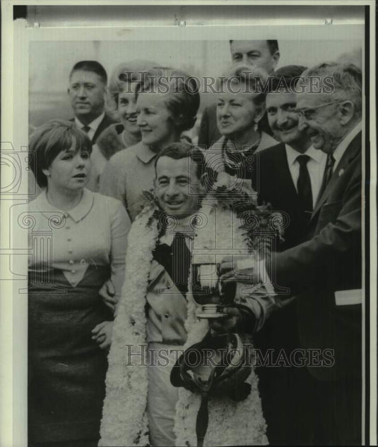 1966 Press Photo Johnny Longden Riding George Royal Wins at Santa Anita- Historic Images
