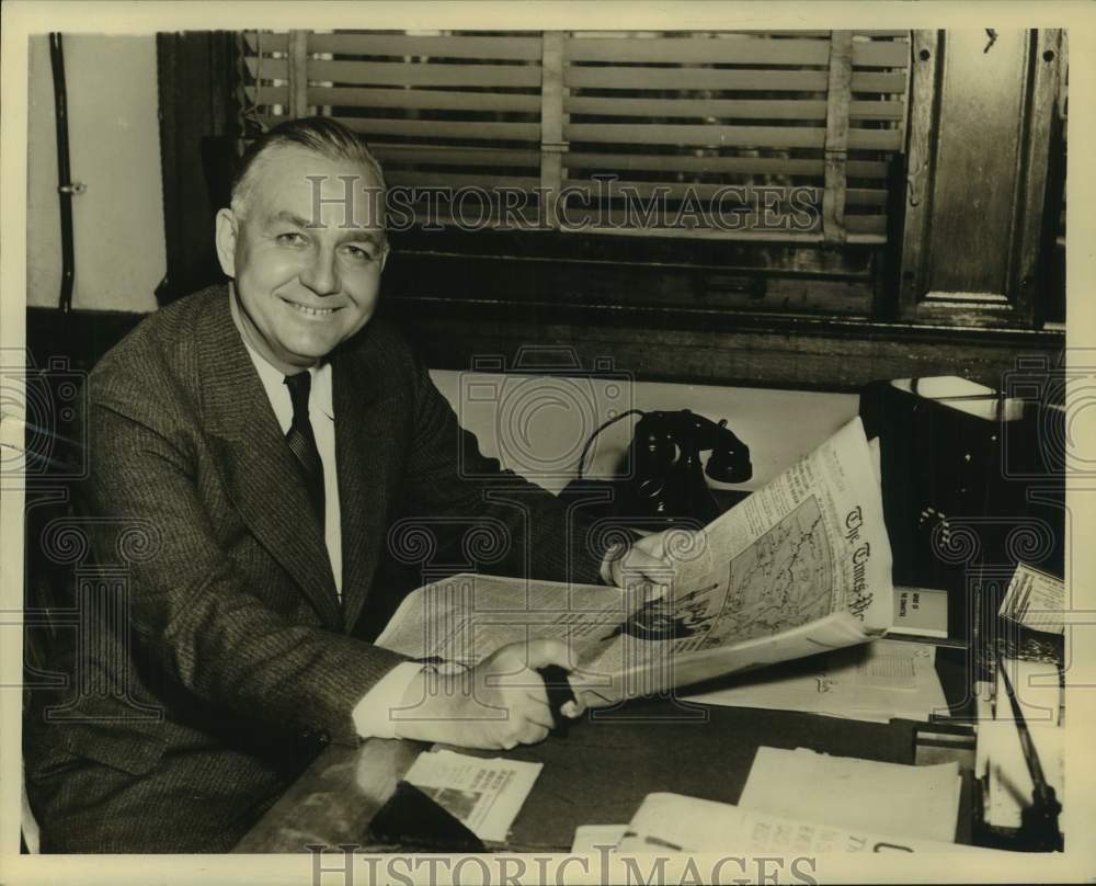 1941 Press Photo Byron Price Executive News Editor - lrs07740- Historic Images