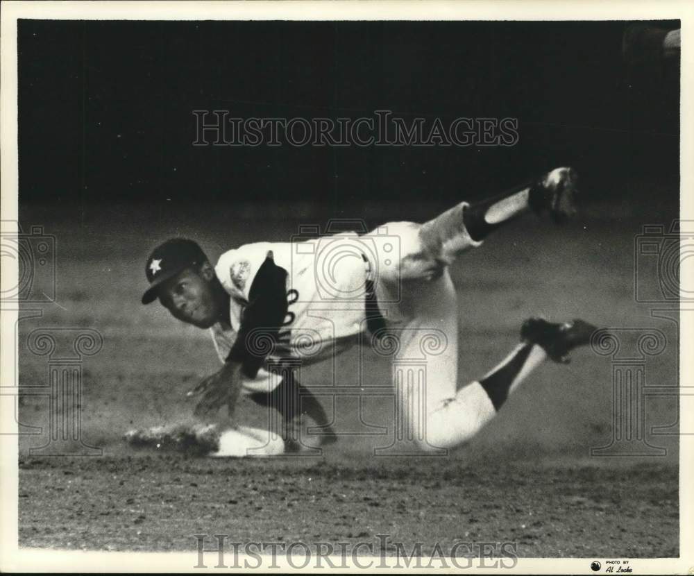 1966 Press Photo Houston Astros Jim Wynn Is An Aggressive Base Runner- Historic Images