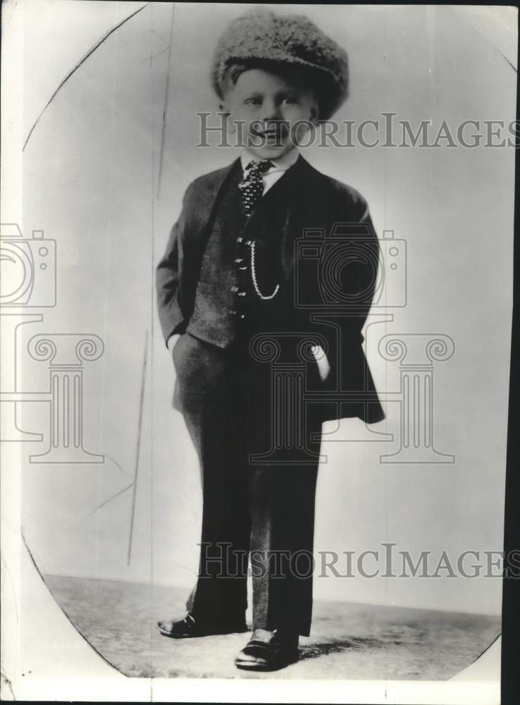 1940 Press Photo Mickey Rooney Models First Tailored Suit Made From Yard Cloth- Historic Images