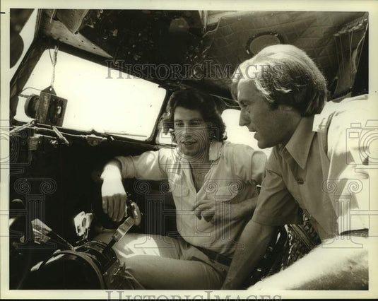 1978 Press Photo John Travolta shows airplane in "Headliners with David Frost"- Historic Images
