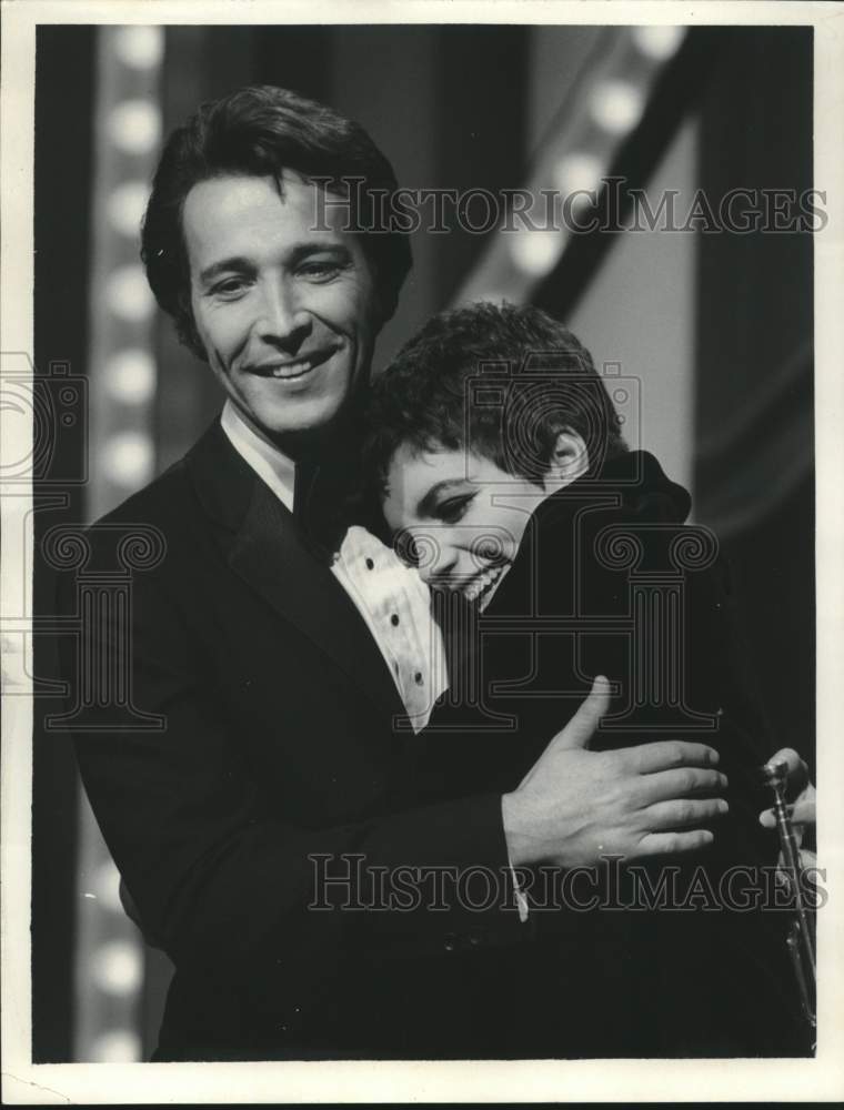 1967 Press Photo Herb Alpert and Liza Minnelli in &quot;The Hollywood Palace&quot;- Historic Images