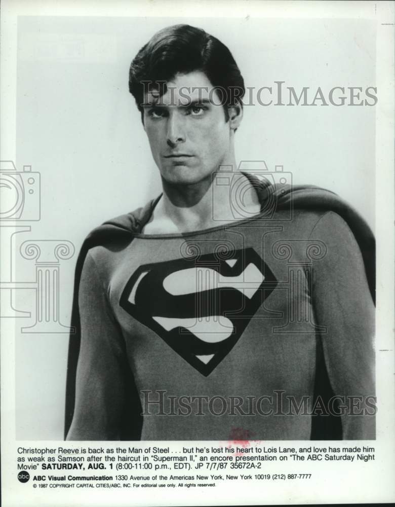 1987 Press Photo Christopher Reeve plays as the Man of Steel in "Superman II"- Historic Images