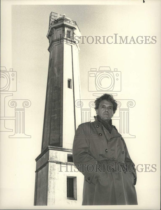 1989 Press Photo Robert Stack hosts the "Unsolved Mystery" - lrx15142- Historic Images