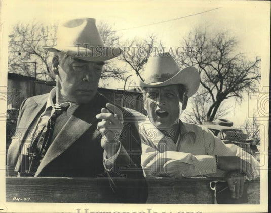 1972 Press Photo Film stars Lee Marvin and Paul Newman star in "Pocket Money"- Historic Images