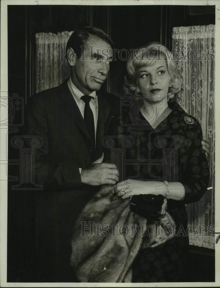 1962 Press Photo Gary Merrill &amp; Jaye P. Morgan Star in &quot;Money and the Minister&quot;- Historic Images