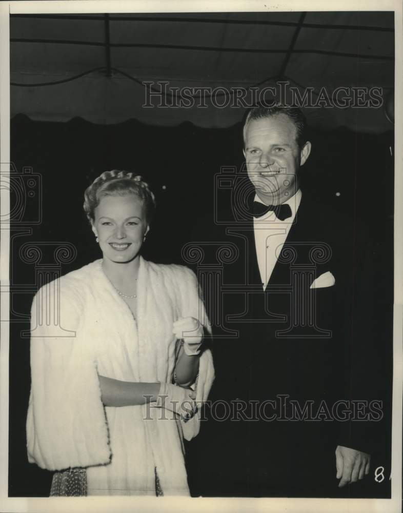 1949 Press Photo Actress June Haver and Dr. John Duzik at Hollywood Premiere- Historic Images