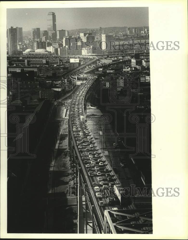 1984 Press Photo Aerial view around Boston Southeast Expressway - lrx28860- Historic Images