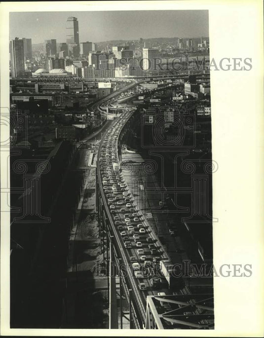 1984 Press Photo Aerial view around Boston Southeast Expressway - lrx28860- Historic Images
