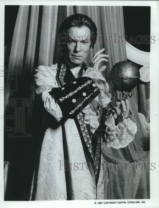 1987 Press Photo Richard Chamberlain in The ABC Sunday Night Movies "Casanova"- Historic Images