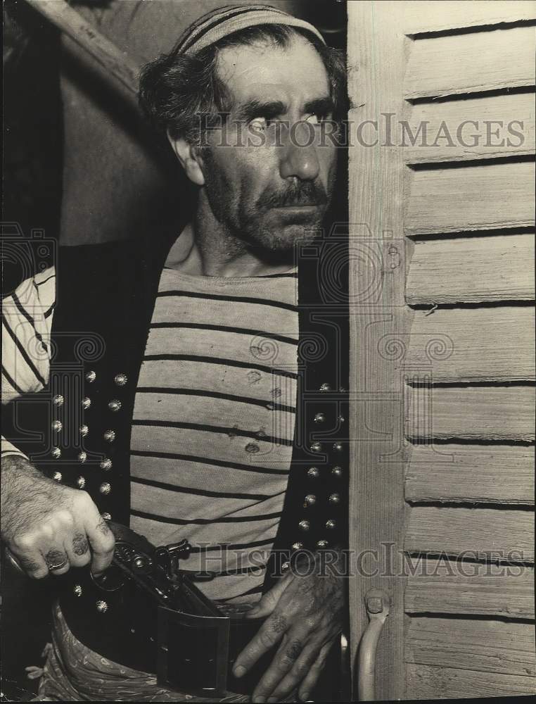 1938 Press Photo Actor Nick Soraca stars in &quot;The Buccaneer&quot; - lrx39229- Historic Images