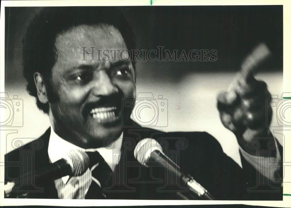 1984 Press Photo Jesse Jackson Speaks At The Genesis Center In Gary, Indiana- Historic Images