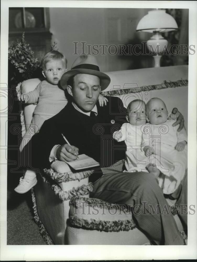 1978 Press Photo Bing Crosby with his sons in &quot;Bing Crosby: His Life and Legend&quot;- Historic Images