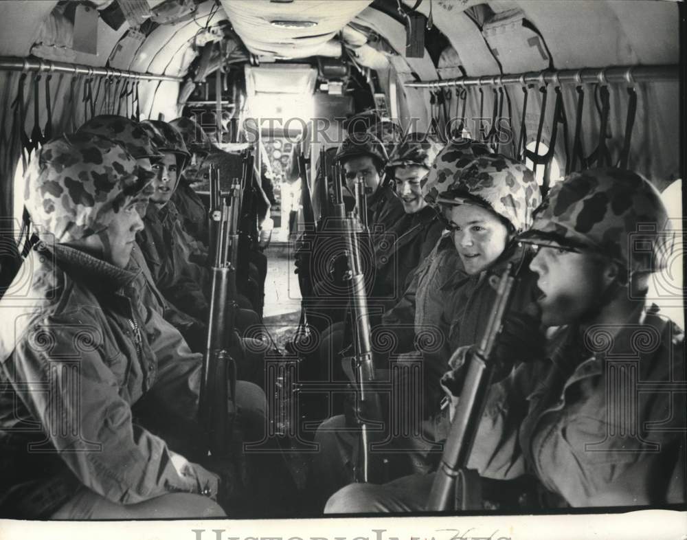 1960 Press Photo Marine reservists being carried to battle scene on helicopter- Historic Images