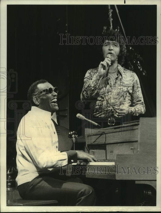 Press Photo Ray Charles and Mac Davis on NBC-TV's "The Mac Davis Show"- Historic Images