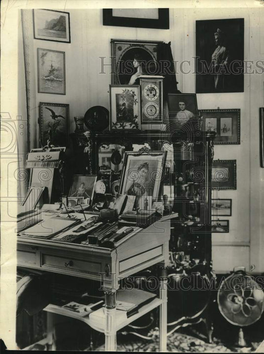 1931 Press Photo Former Kaiser Of Germany's Study At Doorn, Holland - lrx49122- Historic Images