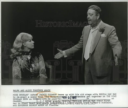 1972 Press Photo Jackie Gleason and Sheila Mac Rae in "The Mike Douglas Show"- Historic Images