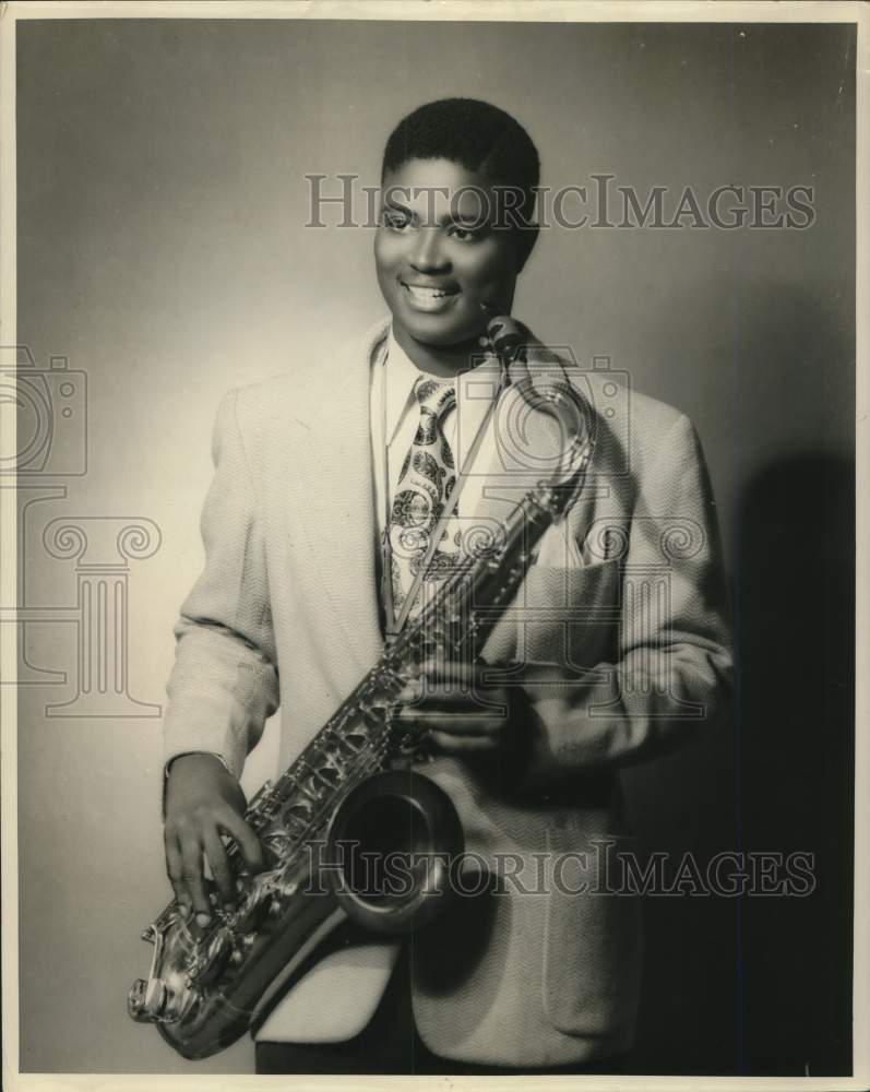 1964 Press Photo Leroy Lang in the Buccaneer Lounge-Coral Gables - lrx70544- Historic Images