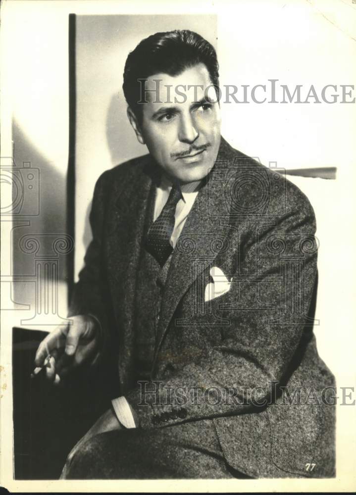 1934 Press Photo Actor Warner Baxter, best dressed man in the film industry- Historic Images