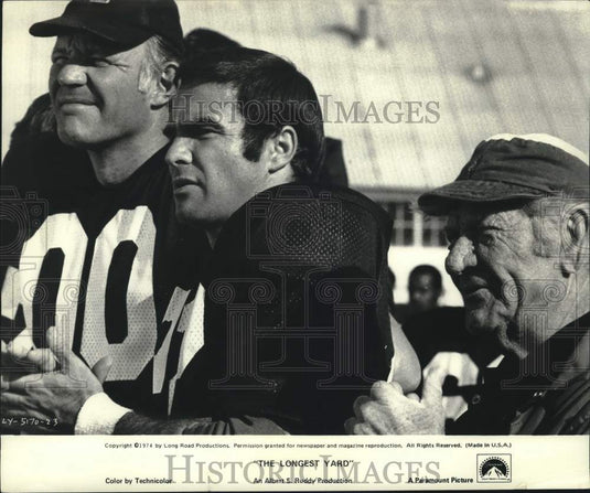 1974 Press Photo Burt Reynolds stars in "The Longest Run" - lrx78333- Historic Images