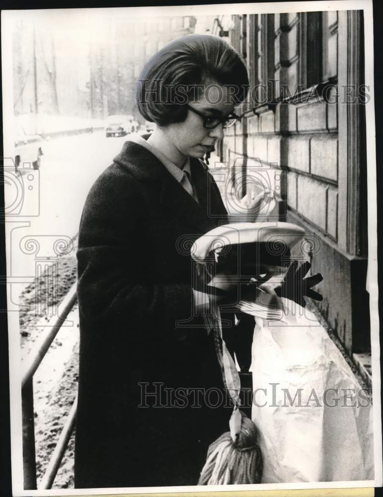 1963 Press Photo Princess Christina Displays Her Matriculation Cap in Stockholm- Historic Images