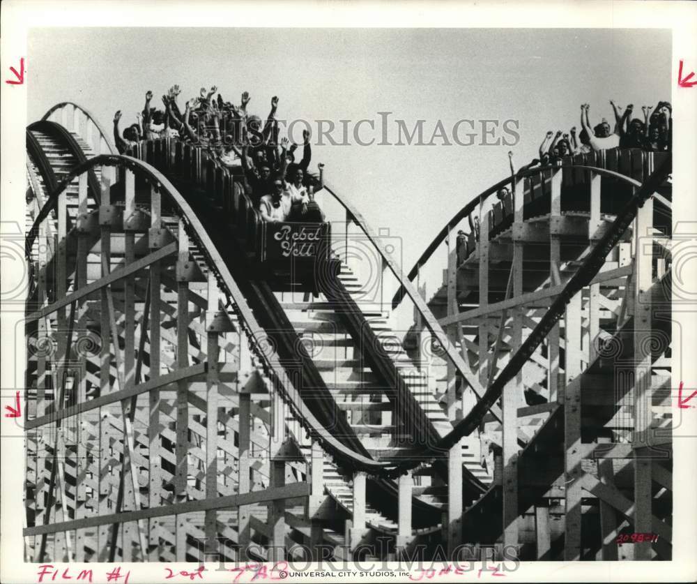 1977 Press Photo Roller Coaster named Ã¢â‚¬Å“Rebel YellÃ¢â‚¬Â near Richmond, VA- Historic Images