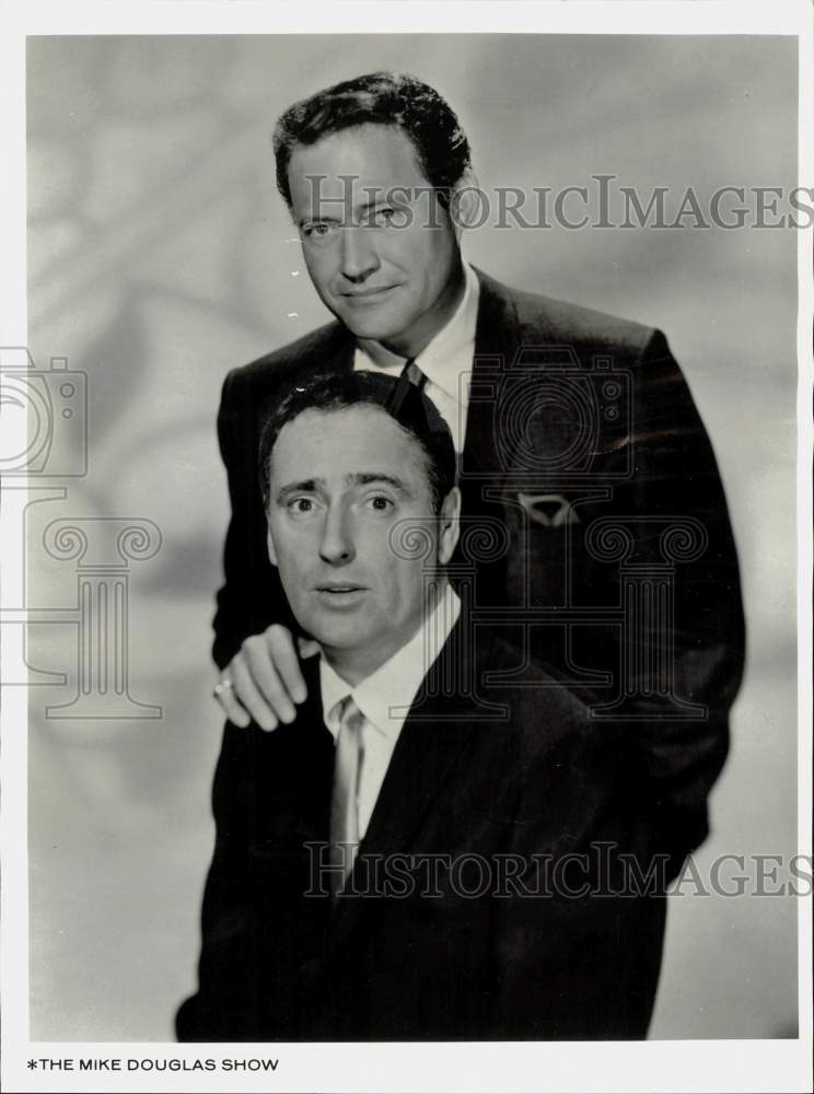 1967 Press Photo Dan Rowan and Dick Martin star on Mike Douglas Show.- Historic Images