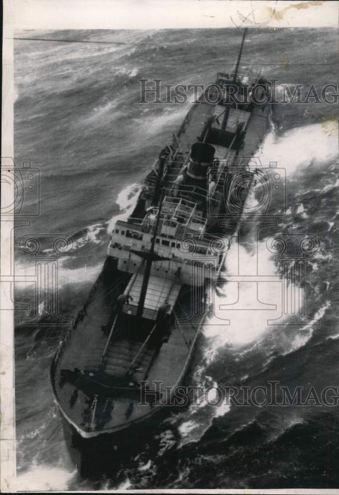 Press Photo The abandoned British freighter Ambassador in the stormy Atlantic- Historic Images