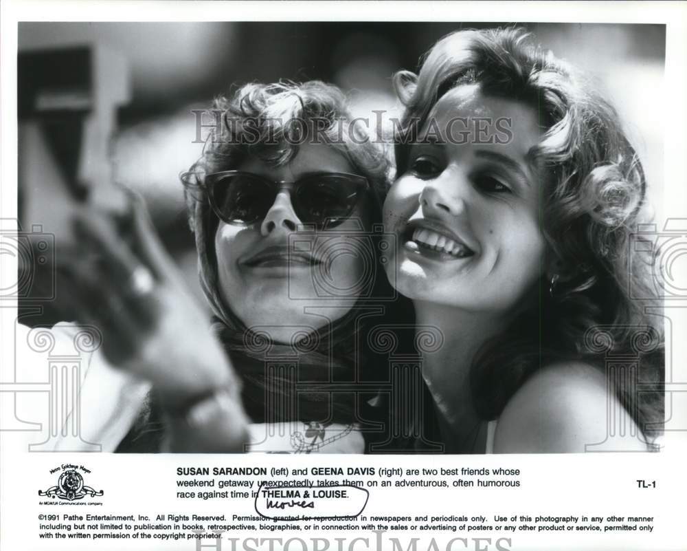 1991 Press Photo Susan Sarandon and Geena Davis in scene from &quot;Thelma &amp; Louise.&quot;- Historic Images