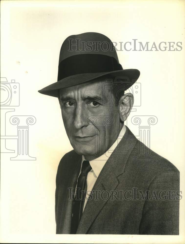 1960 Press Photo Actor Victor Jory - lrx94408- Historic Images