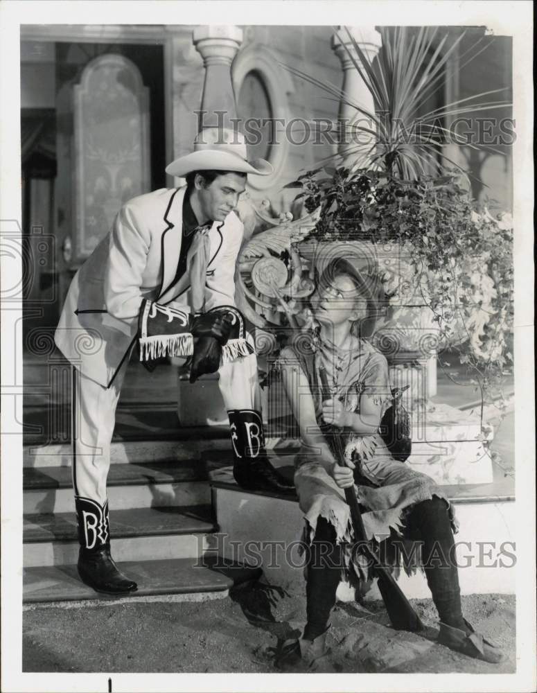 1965 Press Photo Howard Keel and Betty Hutton star in &quot;Annie Get Your Gun&quot;- Historic Images