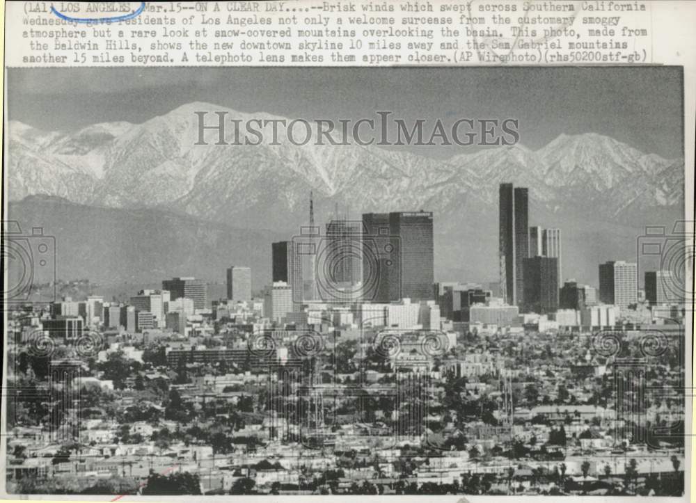 1973 Press Photo View of Los Angeles, California with San Gabriel Mountains- Historic Images