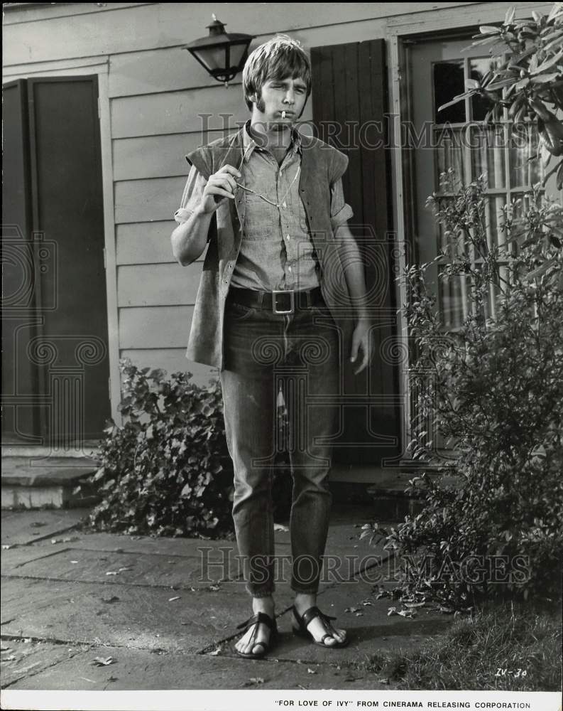 Press Photo Actor Beau Bridges in &quot;For Love of Ivy&quot; - lry04358- Historic Images