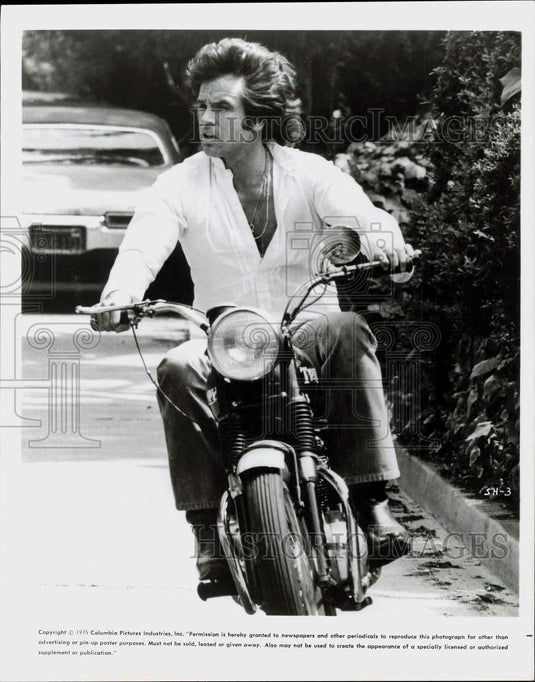 1975 Press Photo Warren Beatty in "Shampoo" - lry11507- Historic Images