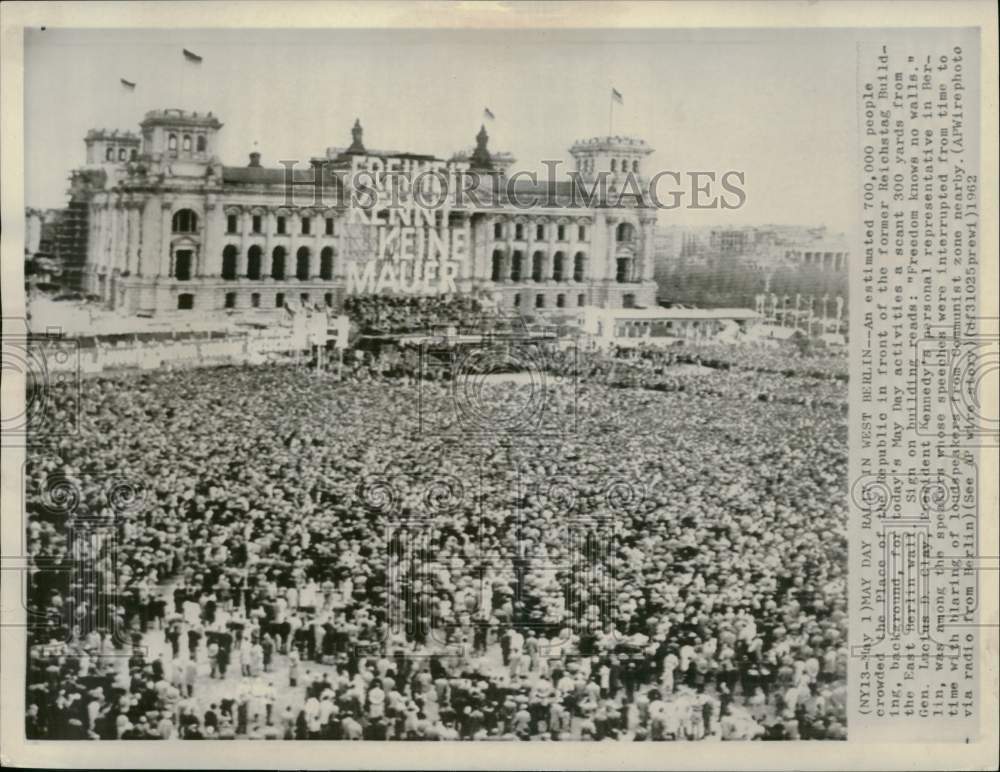 1962 Press Photo Huge crowd at May Day activities in West Berlin, Germany- Historic Images