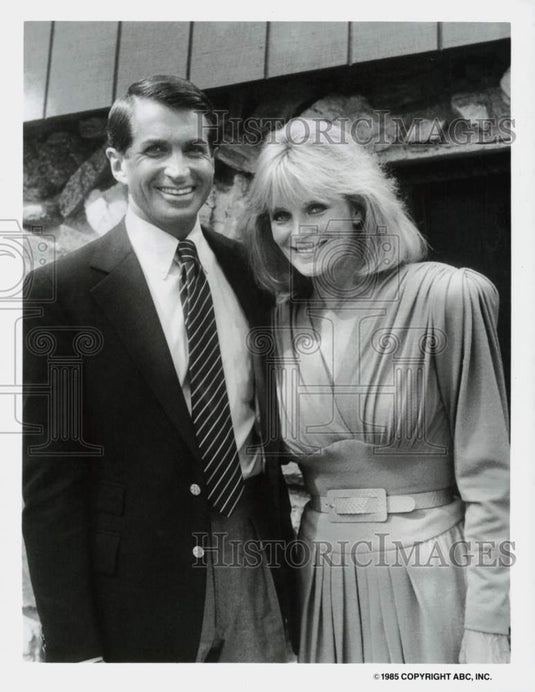 1985 Press Photo Georg Hamilton and Linda Evans star on "Dynasty" on ABC- Historic Images