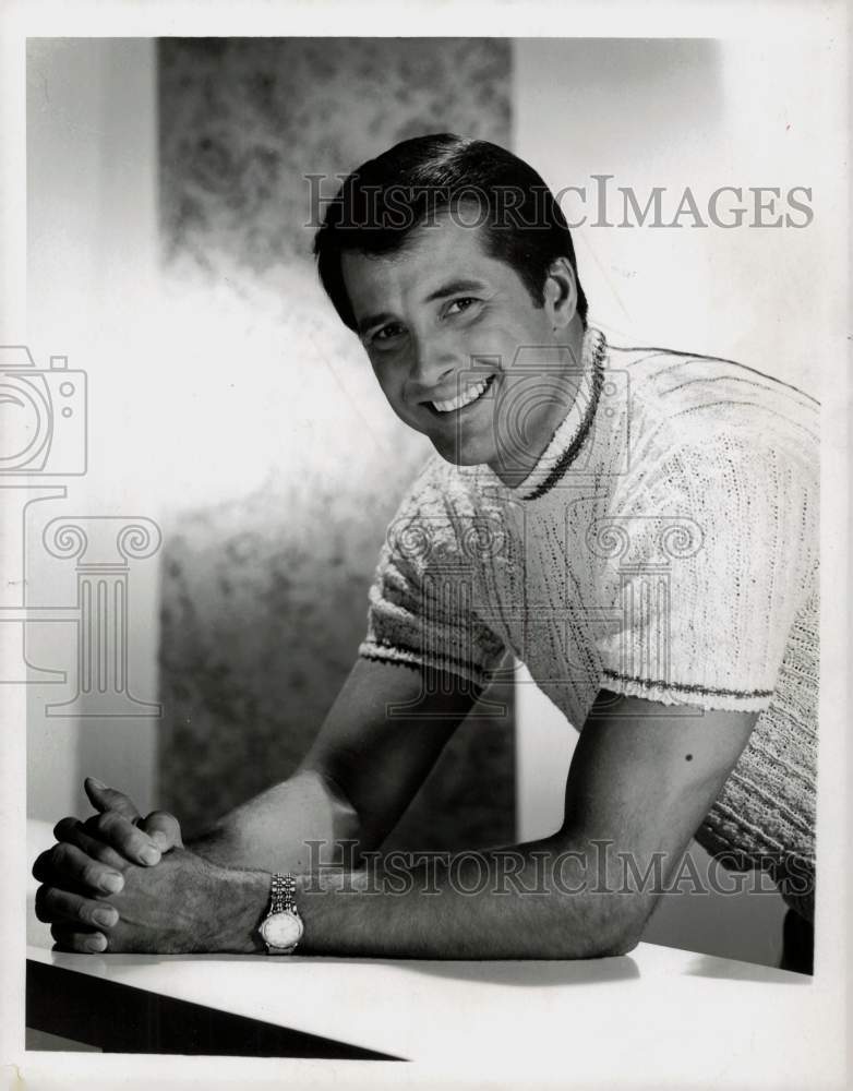 1975 Press Photo Lyle Waggoner, Actor - lry17448- Historic Images