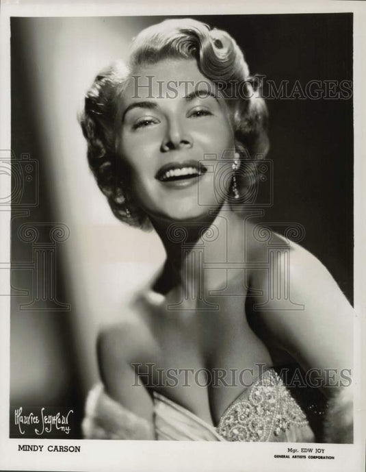 Press Photo Mindy Carson, performing at the Fountainebleau in Miami, Florida- Historic Images