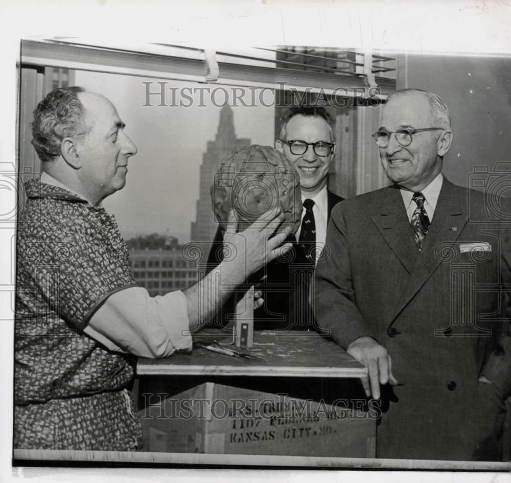 1956 Press Photo President Truman with Rene Shapshak &amp; Sidney Lawrence in Kansas- Historic Images