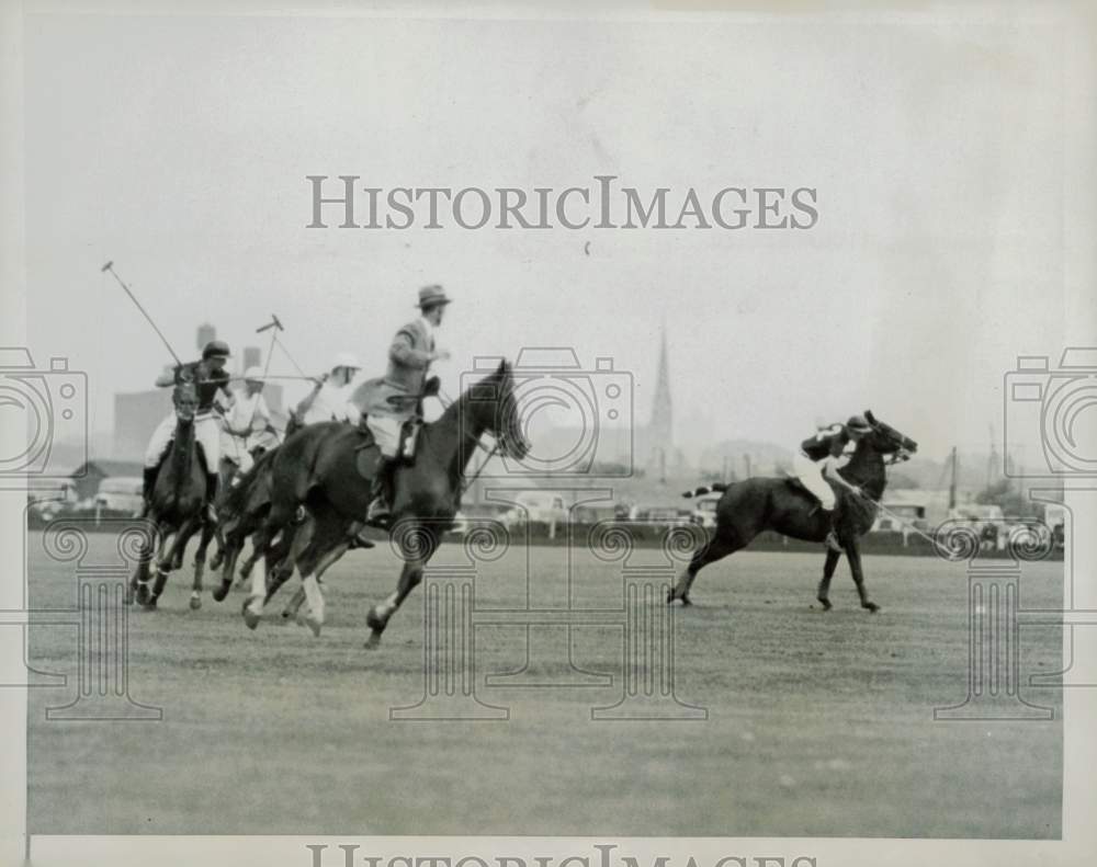 1935 Press Photo Yale polo team defeated rival Harvard at Governors Island, NY- Historic Images