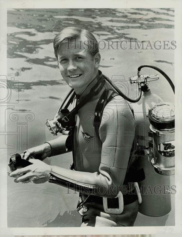 1965 Press Photo Allan Hunt in &quot;Voyage to the Bottom of the Sea&quot; on ABC- Historic Images