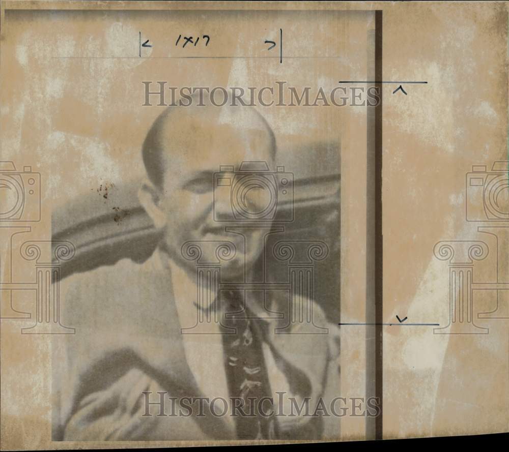 Press Photo Fierro flashes a big smile - lry23651- Historic Images