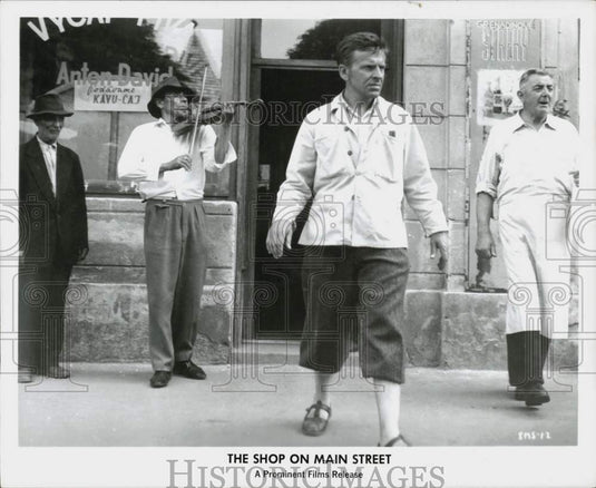 1965 Press Photo Actor Jozef Kroner in "The Shop on Main Street" Film- Historic Images