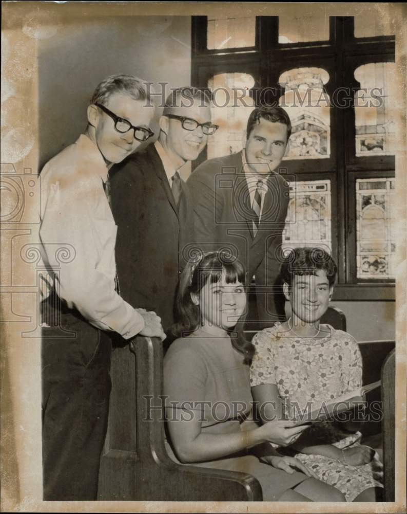 1961 Press Photo Churchgoers at First Methodist Church - lry26620- Historic Images