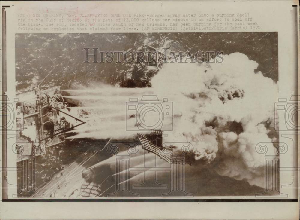 1970 Press Photo Fire at Shell Oil Rig in the Gulf of Mexico near New Orleans.- Historic Images