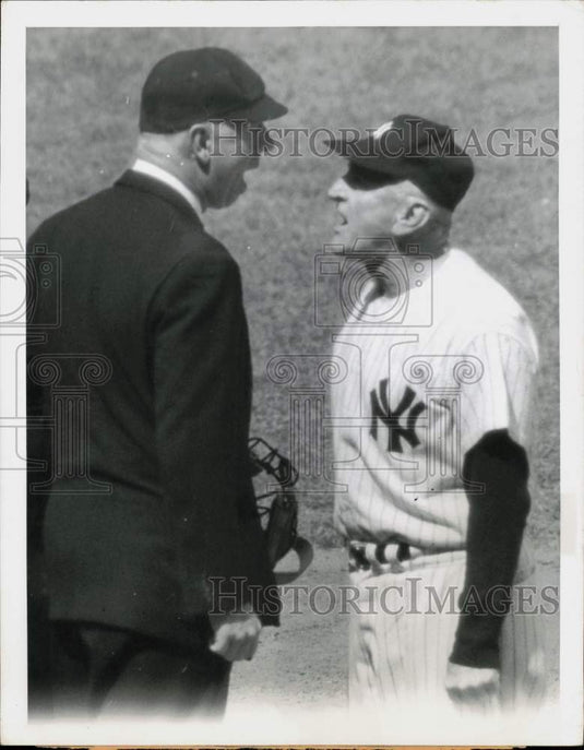 1955 Press Photo Baseball coach argues with umpire - lry27690- Historic Images